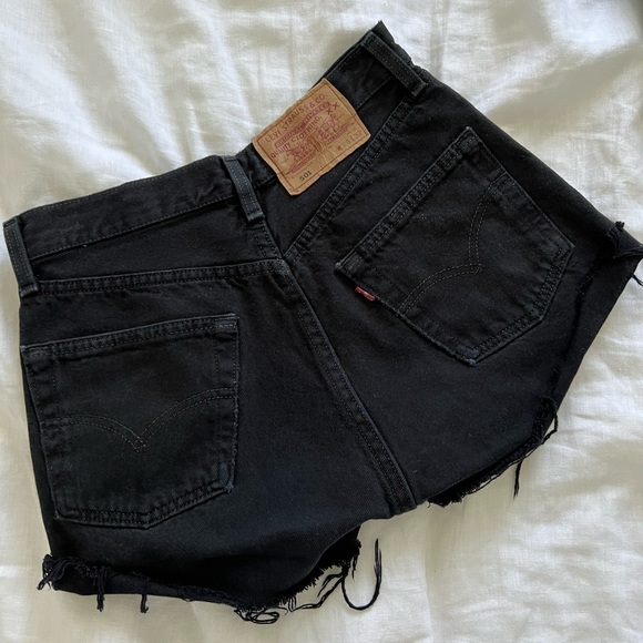 Vintage Black Levis 501 Shorts - Picture 2 of 6